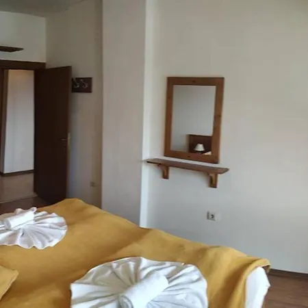 Large Gondola - Center, Neon